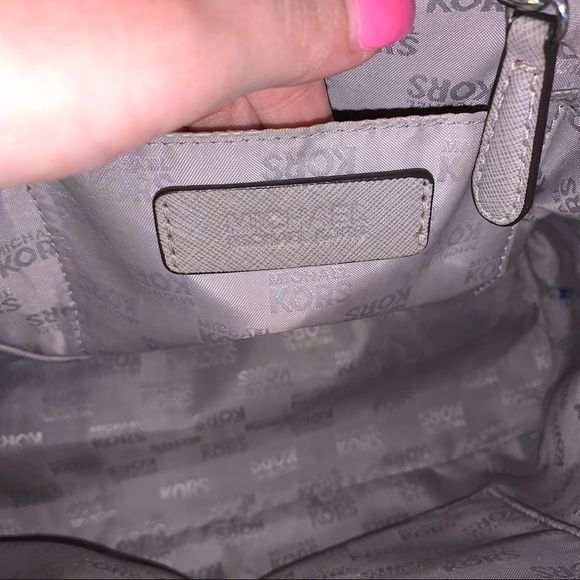 Michael Kors Cindy Pearl Grey Satchel - Picture 8 of 9